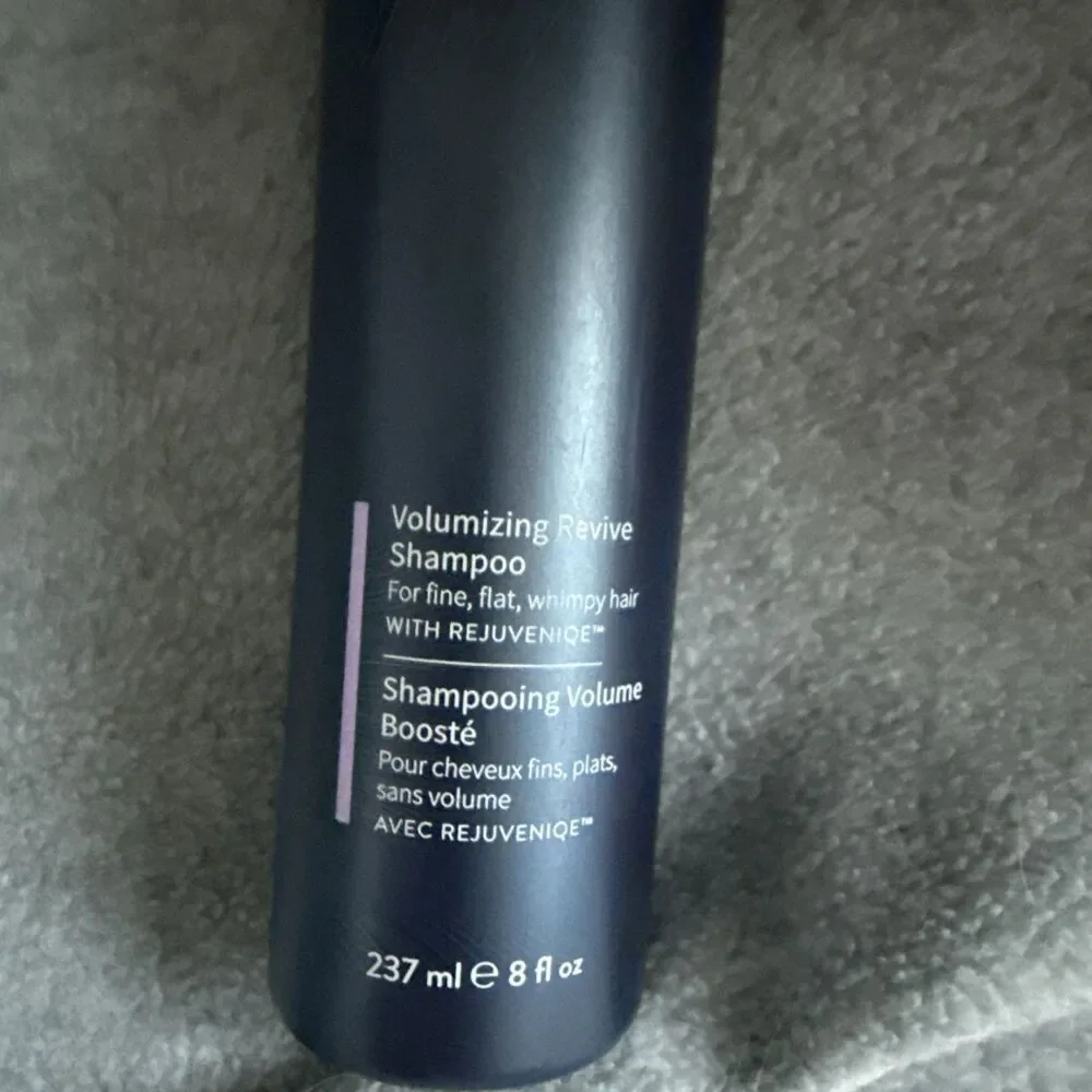 MONAT Volumizing Revive Shampoo 8 fl oz for Fine Hair with Rejuveniqe New Sealed